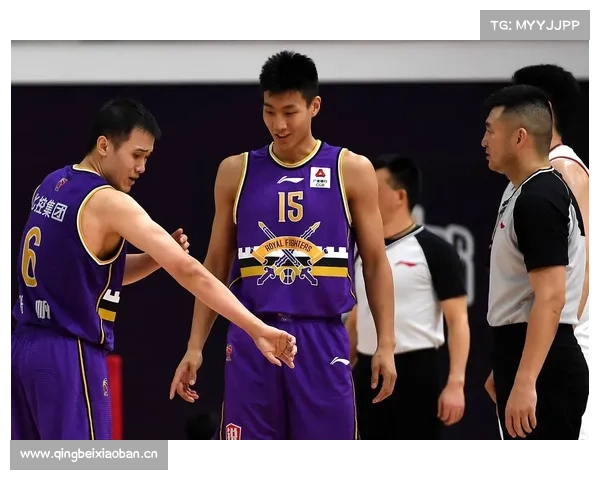 CBA季后赛:北控半场45-37领先山东,张帆13分&克里斯9分 CBA季后赛:北控半场45-37领先山东,张帆13分&克里斯9分